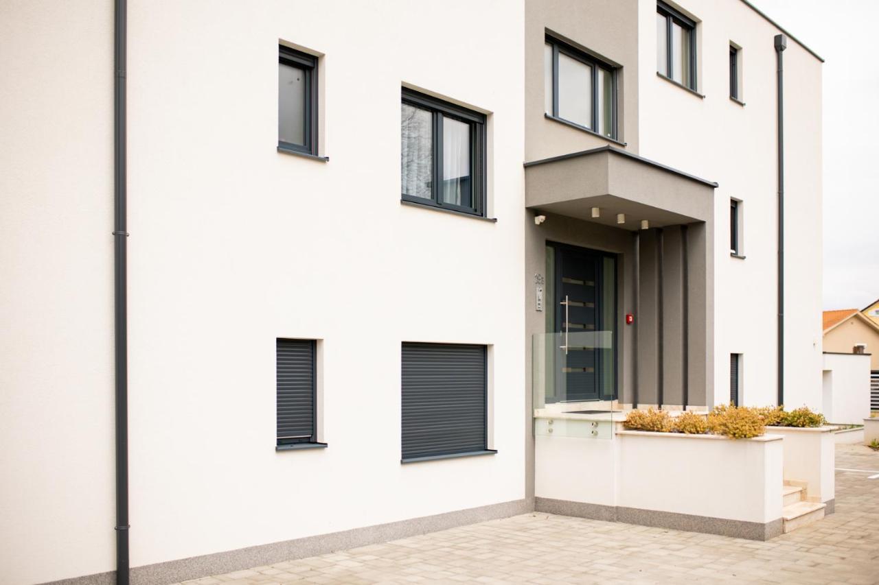 Apartment Muzini Malinska Exterior photo